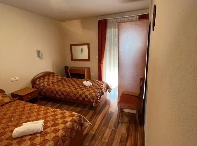 Pansion Kata Alojamento de Acomodação e Pequeno-almoço 3*