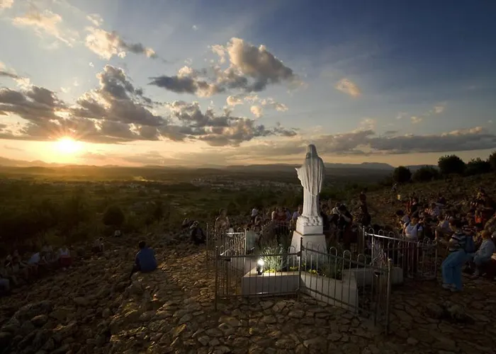 Pansion Kata Alojamento de Acomodação e Pequeno-almoço 3*